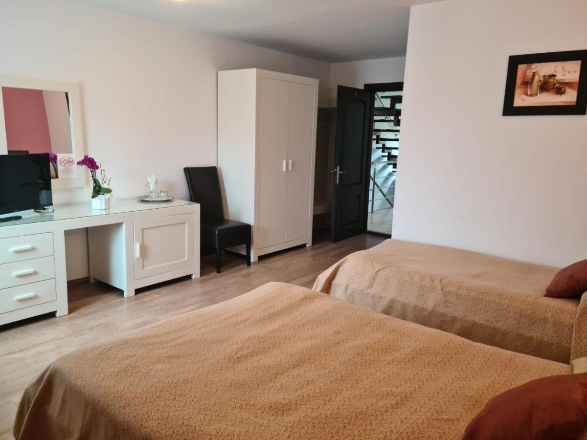 Ramona Hotel Gura Humorului Ngoại thất bức ảnh