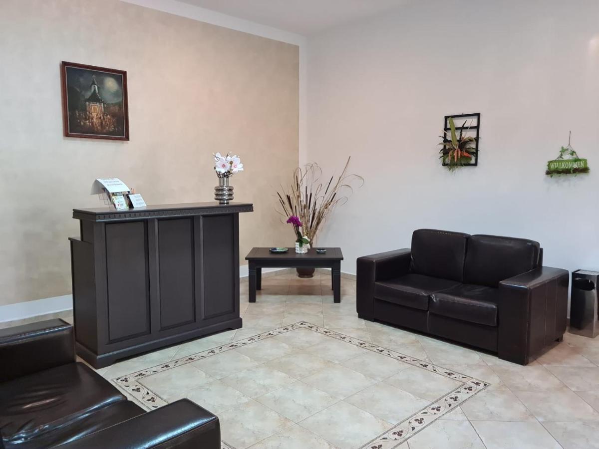 Ramona Hotel Gura Humorului Ngoại thất bức ảnh
